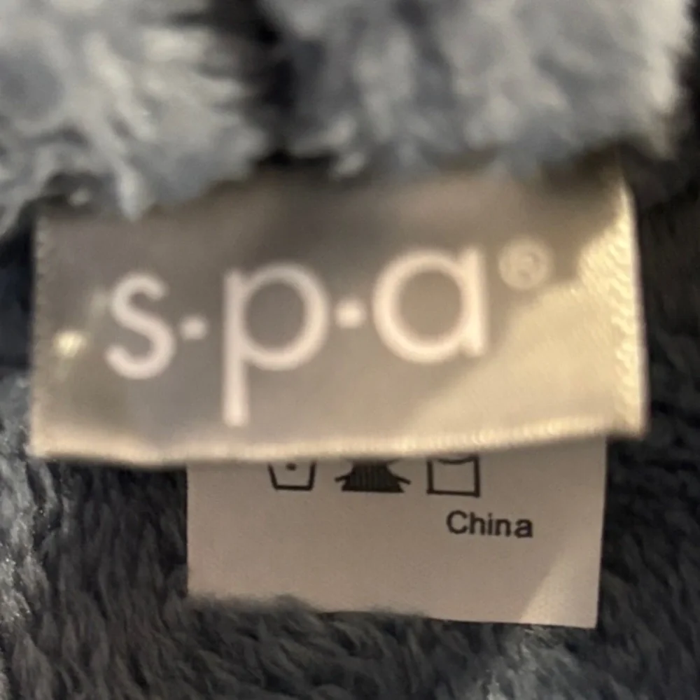 Brookstone Plush Blue Robe - Picture 7 of 7